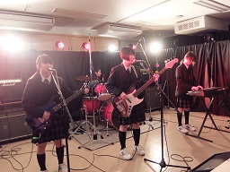 軽音楽部　「バレンタインライブ」参加！！