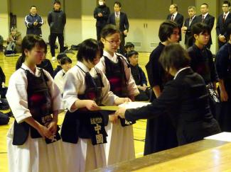 中学剣道部は女子優勝・男子は準優勝でした！