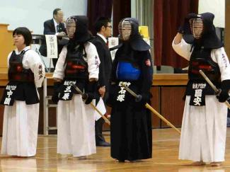 中学剣道部は男子が都大会へ出場決定しました！