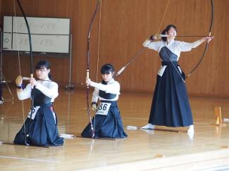 弓道部が東京都弓道連盟第三地区の第２９回中学高校弓道大会に出場しました